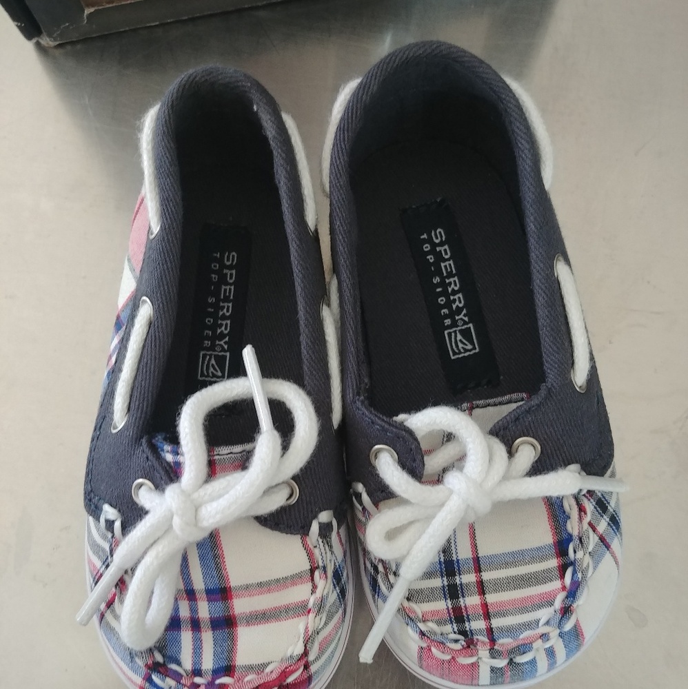 Sperry Biscayne crib Buoy Red